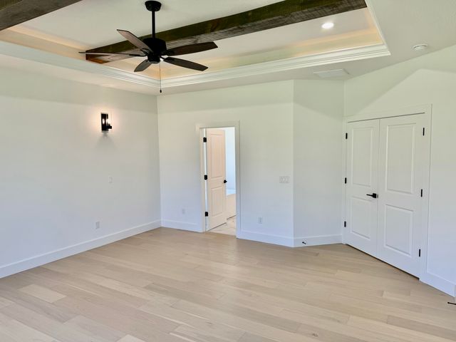 3919 E Woodhue Street, Springfield, MO 65802