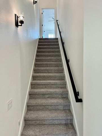 3919 E Woodhue Street, Springfield, MO 65802