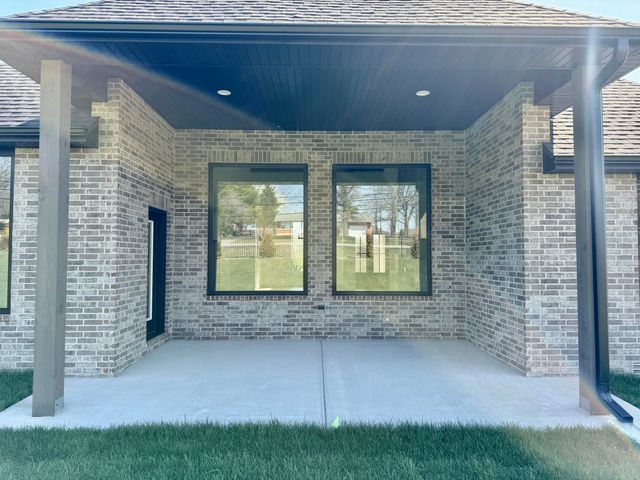 3919 E Woodhue Street, Springfield, MO 65802