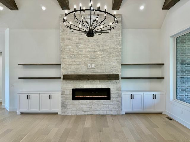 3919 E Woodhue Street, Springfield, MO 65802