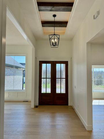 3919 E Woodhue Street, Springfield, MO 65802