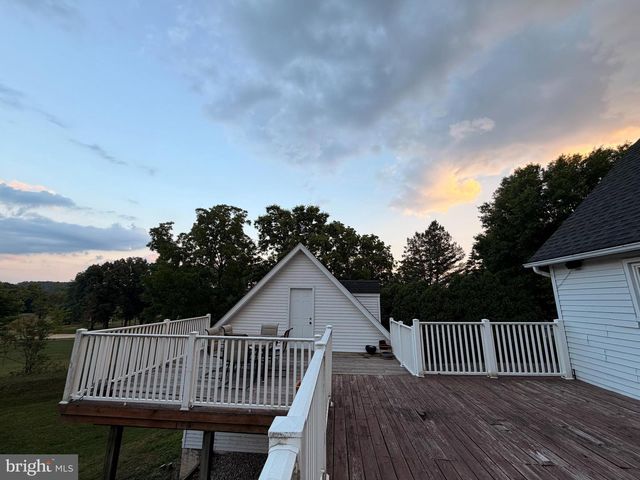 575 MULL AVE, Leesport, PA 19533