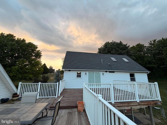 575 MULL AVE, Leesport, PA 19533