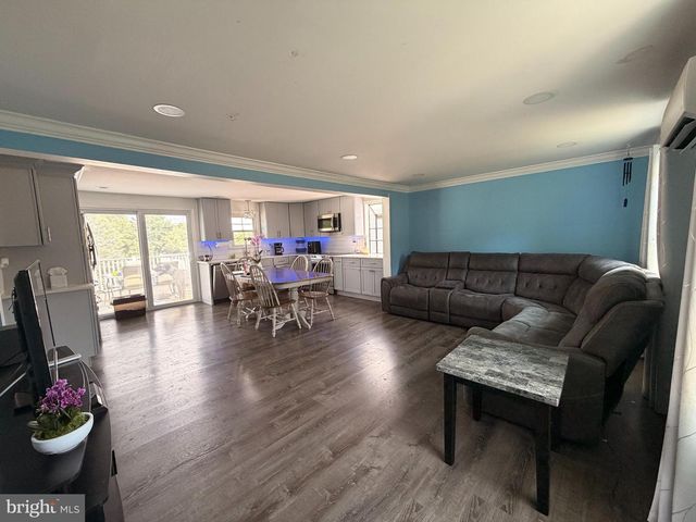 575 MULL AVE, Leesport, PA 19533