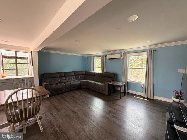 575 MULL AVE, Leesport, PA 19533