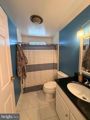 575 MULL AVE, Leesport, PA 19533