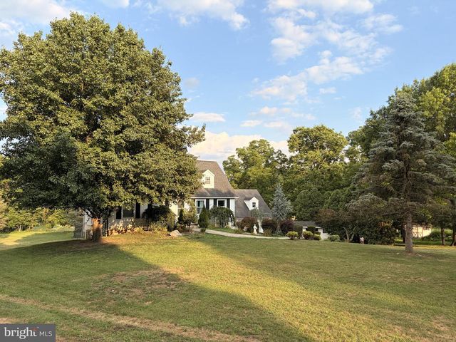 575 MULL AVE, Leesport, PA 19533