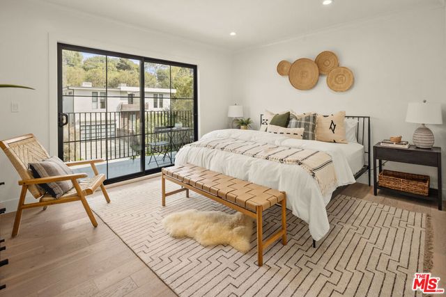 3289 Kelton Avenue, Los Angeles, CA 90034