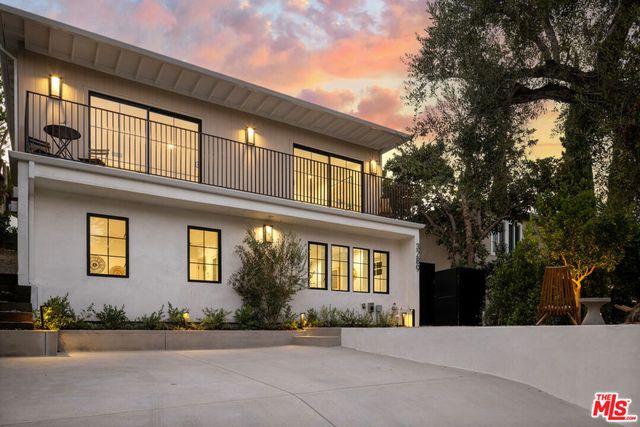 3289 Kelton Avenue, Los Angeles, CA 90034