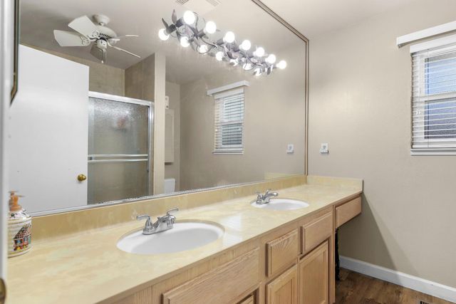 2809 Yukon Dr, Modesto, CA 95350