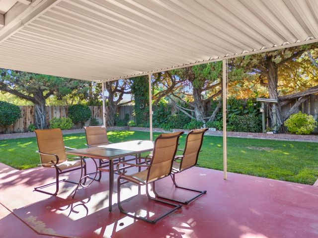 2809 Yukon Dr, Modesto, CA 95350