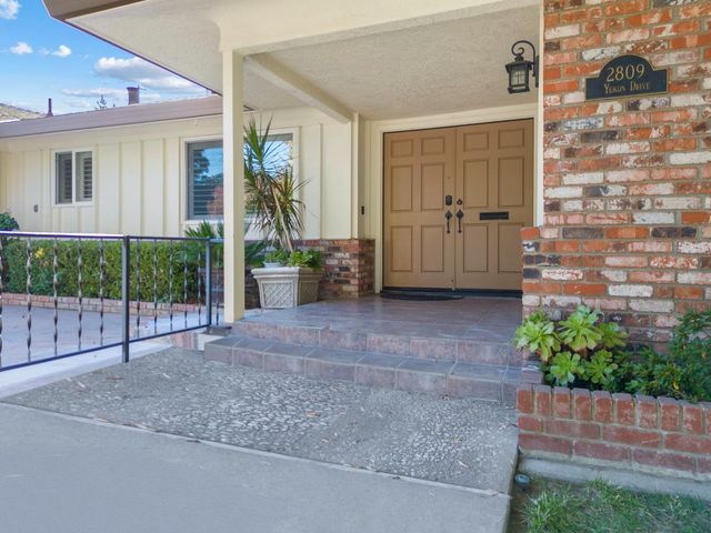 2809 Yukon Dr, Modesto, CA 95350