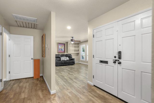 2809 Yukon Dr, Modesto, CA 95350