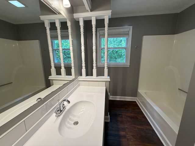 254 MOLLIE DR, Selmer, TN 38375