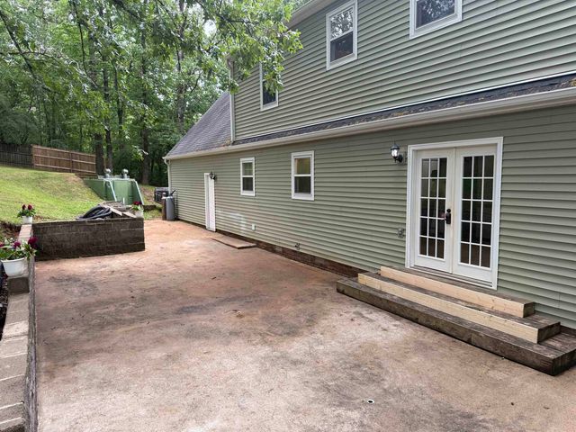 254 MOLLIE DR, Selmer, TN 38375