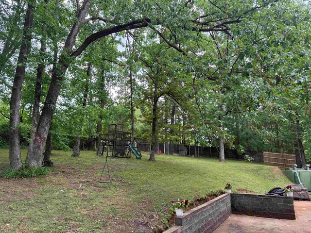 254 MOLLIE DR, Selmer, TN 38375