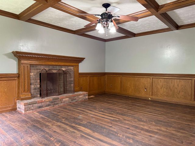 254 MOLLIE DR, Selmer, TN 38375