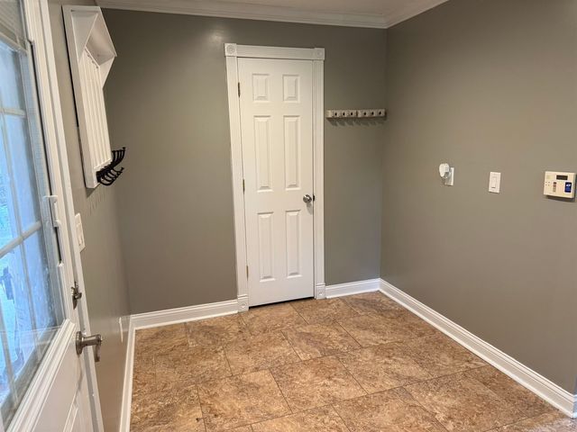 254 MOLLIE DR, Selmer, TN 38375