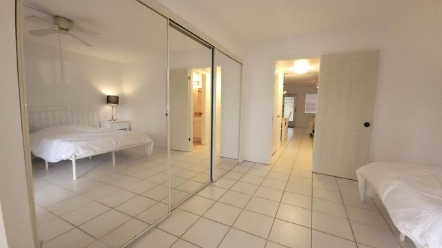 319 Chatham P, West Palm Beach, FL 33417