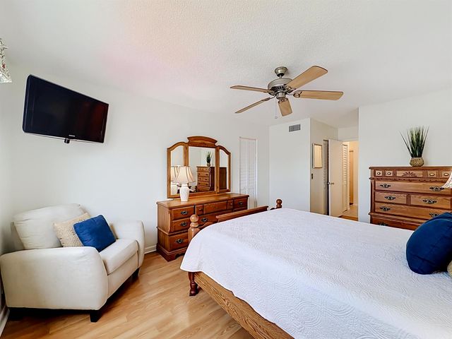 12 Colonial Club Drive 202, Boynton Beach, FL 33435