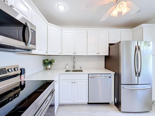 12 Colonial Club Drive 202, Boynton Beach, FL 33435