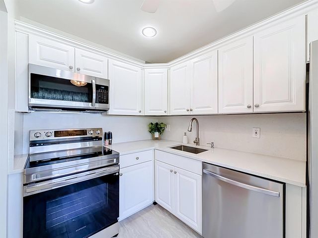 12 Colonial Club Drive 202, Boynton Beach, FL 33435