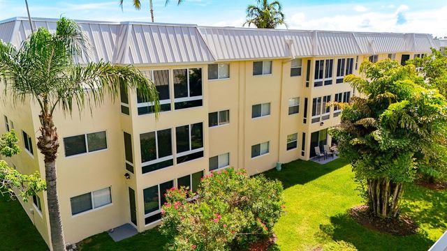 12 Colonial Club Drive 202, Boynton Beach, FL 33435