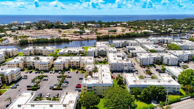 12 Colonial Club Drive 202, Boynton Beach, FL 33435