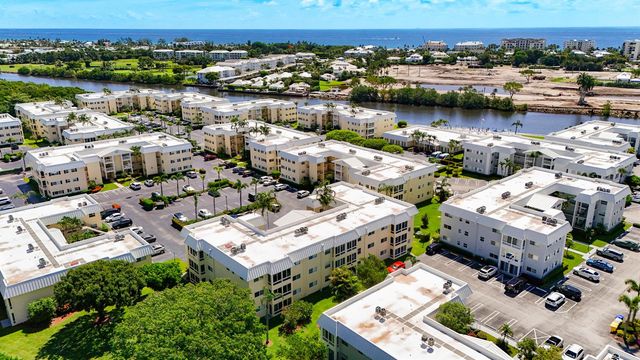 12 Colonial Club Drive 202, Boynton Beach, FL 33435
