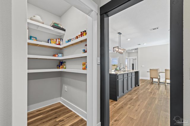 7628 Dewey Jernigan Rd, Pace, FL 32571