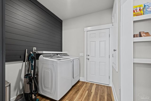 7628 Dewey Jernigan Rd, Pace, FL 32571