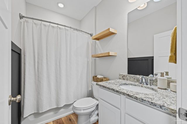 7628 Dewey Jernigan Rd, Pace, FL 32571