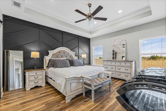 7628 Dewey Jernigan Rd, Pace, FL 32571