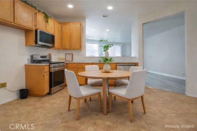 11660 Desert Falls, Adelanto, CA 92301