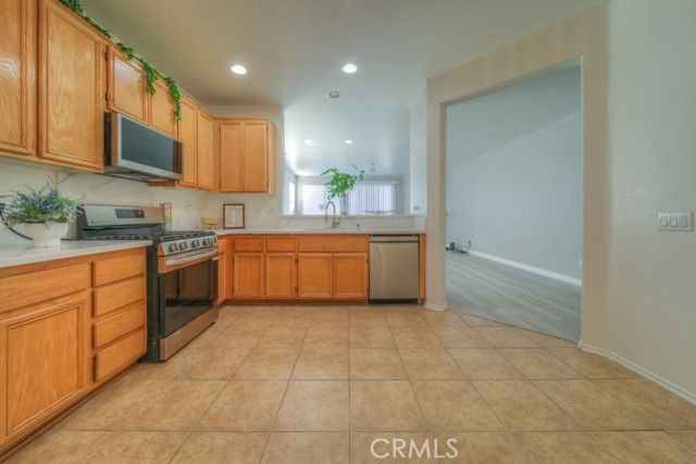 11660 Desert Falls, Adelanto, CA 92301