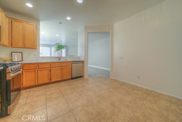 11660 Desert Falls, Adelanto, CA 92301