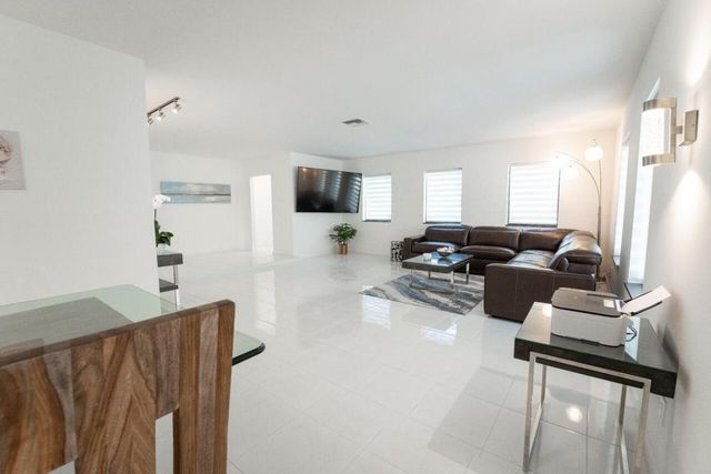 1330 W Terra Mar Drive, Pompano Beach, FL 33062