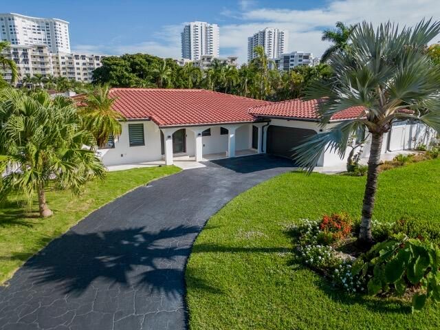 1330 W Terra Mar Drive, Pompano Beach, FL 33062