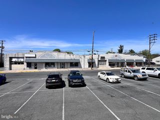 8 W ALLEN ST, Mechanicsburg, PA 17055