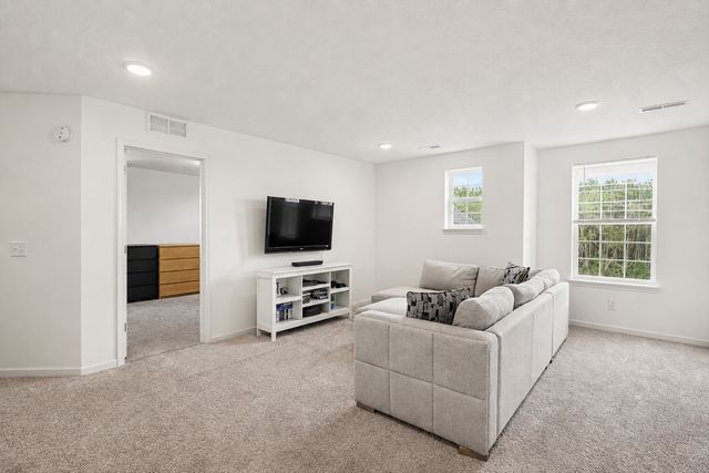 6240 Goodview Avenue S, Cottage Grove, MN 55016
