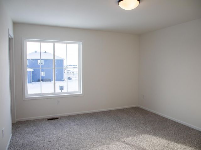 7897 Cottonwood Boulevard, Horace, ND 58047