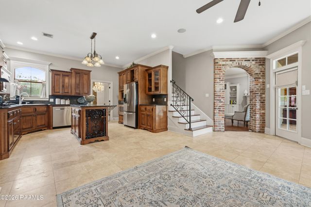 104 Carrollton Circle, Lafayette, LA 70503