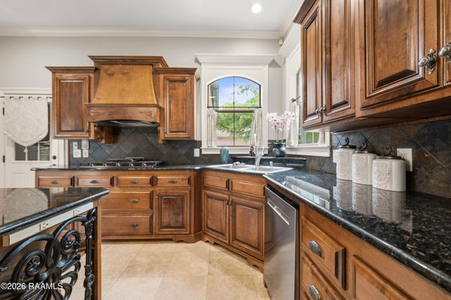 104 Carrollton Circle, Lafayette, LA 70503