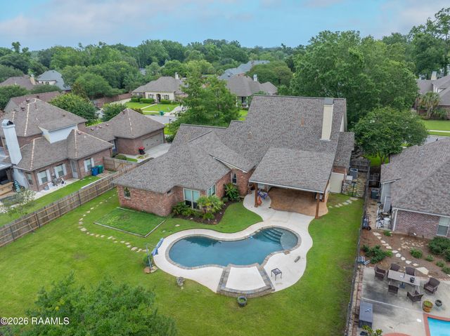 104 Carrollton Circle, Lafayette, LA 70503