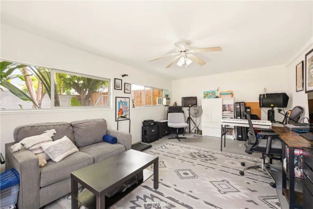 6718 Wynne, Reseda, CA 91335