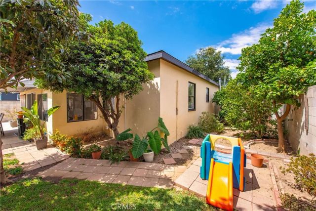 6718 Wynne, Reseda, CA 91335