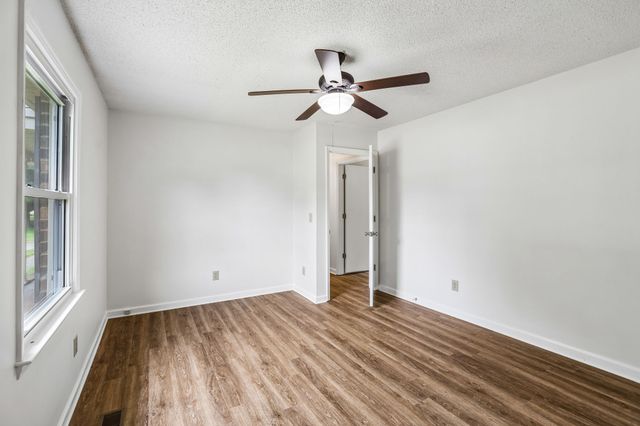 2724 Fawnwood Dr, Murfreesboro, TN 37129