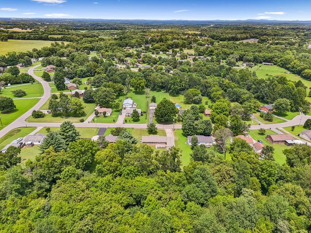 2724 Fawnwood Dr, Murfreesboro, TN 37129