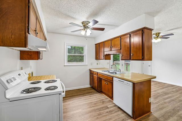 2724 Fawnwood Dr, Murfreesboro, TN 37129