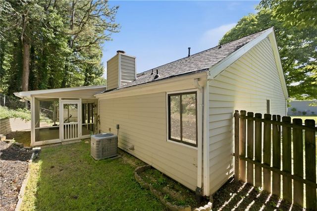 10510 Willow View Circle, Alpharetta, GA 30022